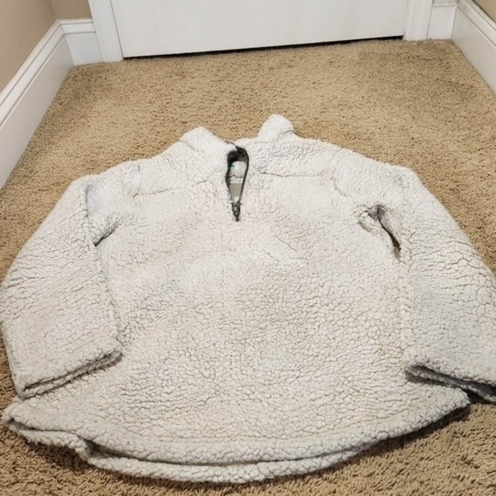 Green tea Sherpa sweatshirt, just like‎ true grit! Super Soft